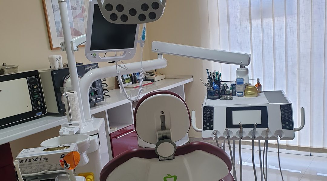 Stomatološka ordinacija "Studij stoma" - Prim. dr Avdo Babović